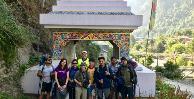 Trekking in the Himalayas with Kids : A Guide’s Experienc